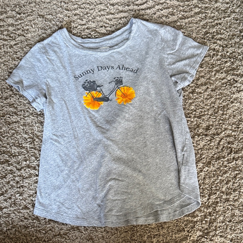 Old Navy Gray T-Shirt with Daisy Bicycle Design